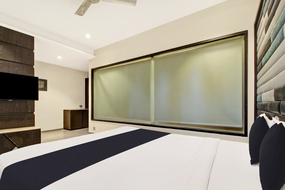 OAK Hotel Skydale, Calangute Goa, Goa