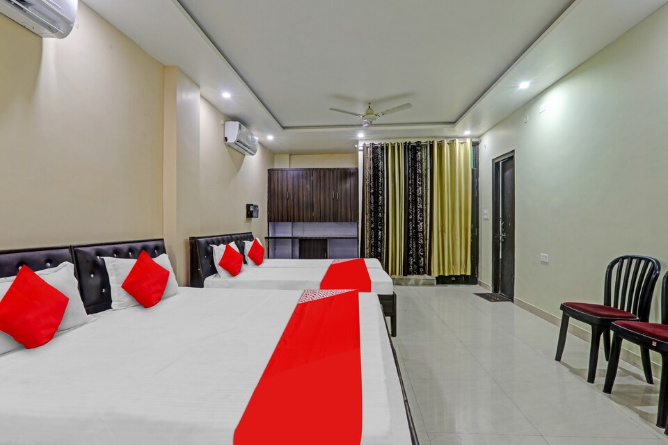 Live on LCK2352, Gomti Nagar Lucknow, Lucknow