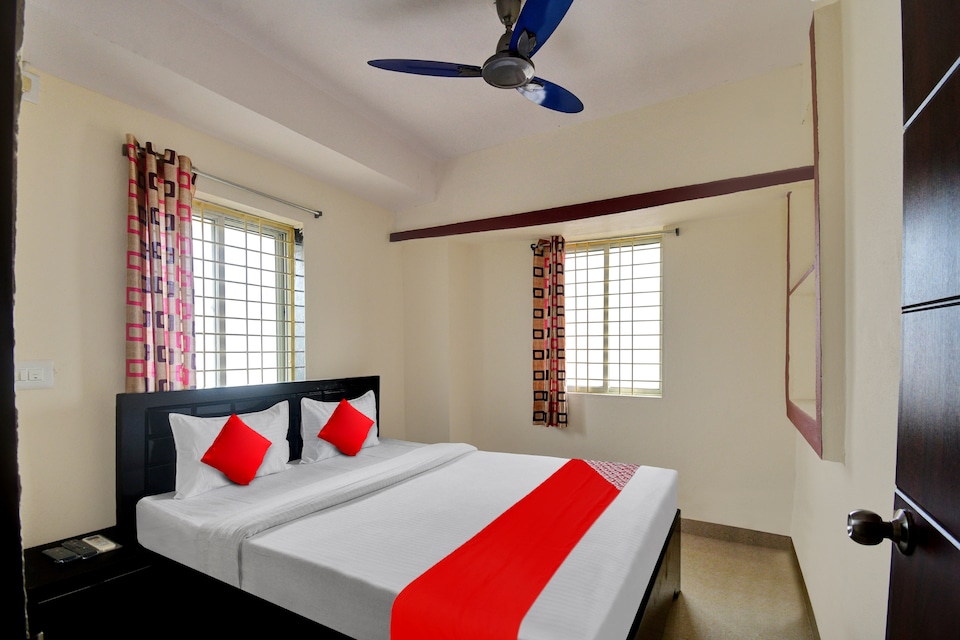 OYO Flagship 812718 Aryan Residency, VaniVihar Bhubaneswar, Bhubaneswar