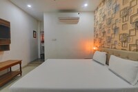 OYO 812731 Hotel Krishna Inn