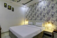 OYO 812731 Hotel Krishna Inn