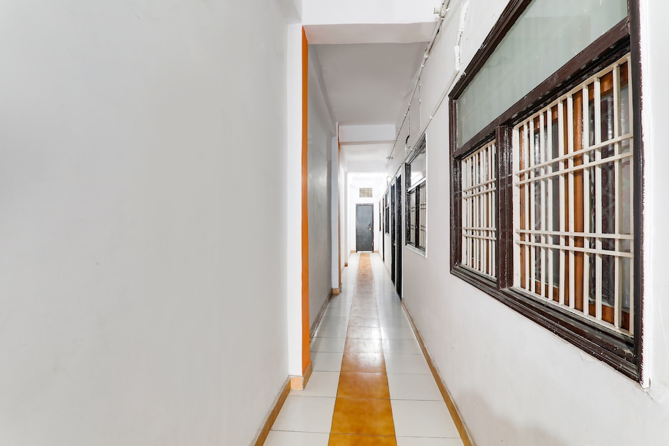 Hotel O Alpine Home, Vikas Nagar Lucknow, Lucknow