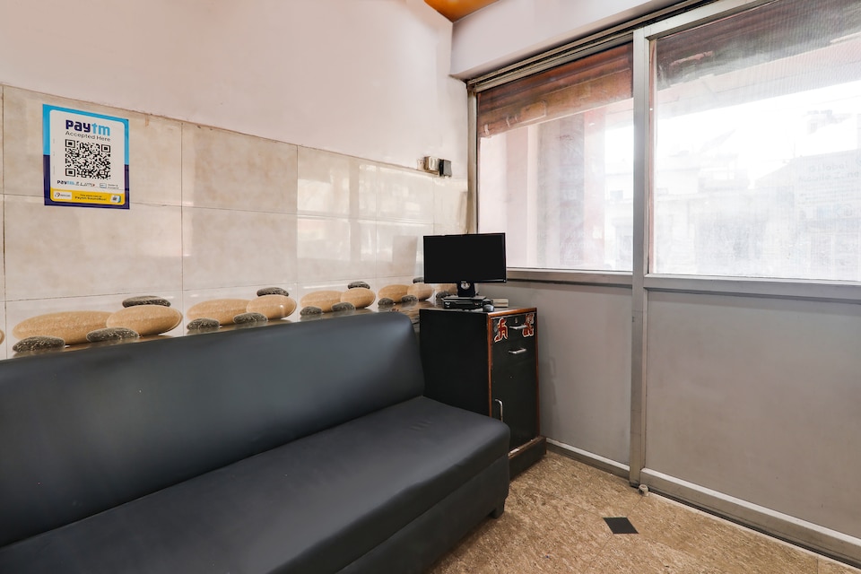 Hotel O Alpine Home, Vikas Nagar Lucknow, Lucknow