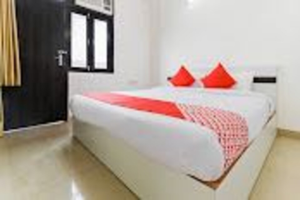 live on nod1125., Noida City, Noida