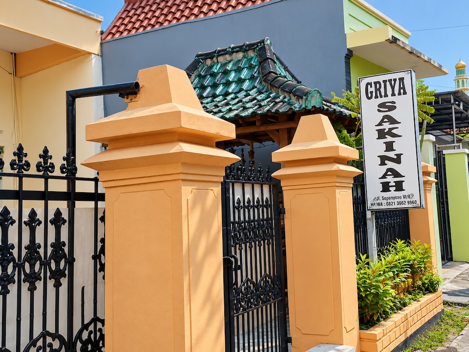Hotel O near Alun-Alun Purwodadi formerly Sakeena Syariah, Purwodadi, Grobogan
