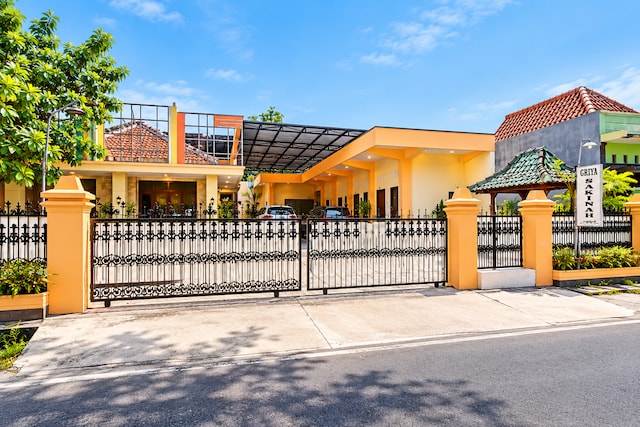 Hotel O near Alun-Alun Purwodadi formerly Sakeena Syariah