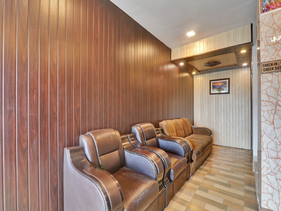 OYO 812836 Hotel AVM PALACE, Gomti Nagar Lucknow, Lucknow