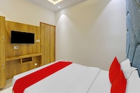 Hotel O Planet Villa Income Tax Office Bus stand
