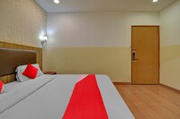 OYO Flagship The Sos Grand