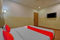 OYO Flagship The Sos Grand