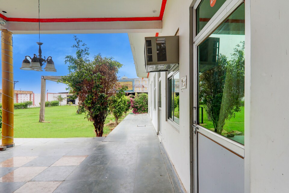 Hotel O Shivatri reshort, Kanpur City, Kanpur