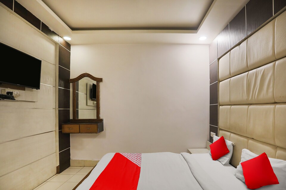 LIVE as LCK2610, Charbagh Lucknow, Lucknow