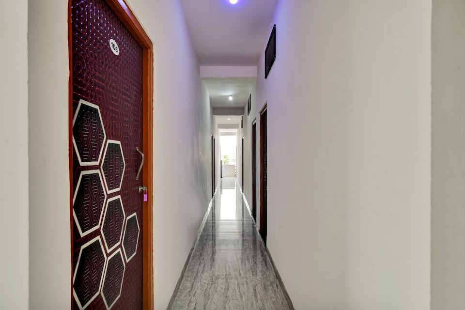 Hotel O My Choice , Rajender Nagar, Indore