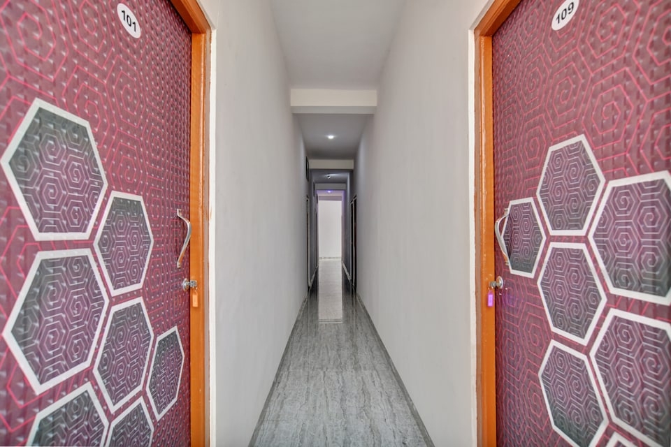 Hotel O My Choice , Rajender Nagar, Indore