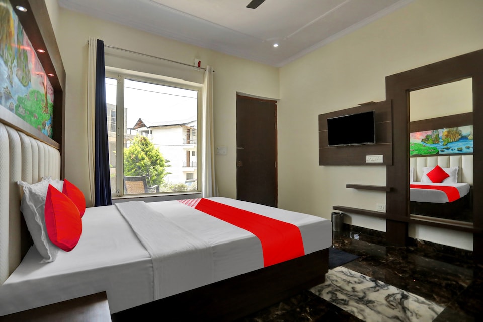 OYO Lawendra Home Stay, Bhimtal Bhowali Road, Nainital