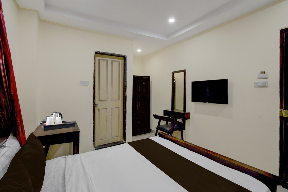 Collection O RTO Office Manikonda Formerly Hotel Hamsa, Gachibowli, Hyderabad