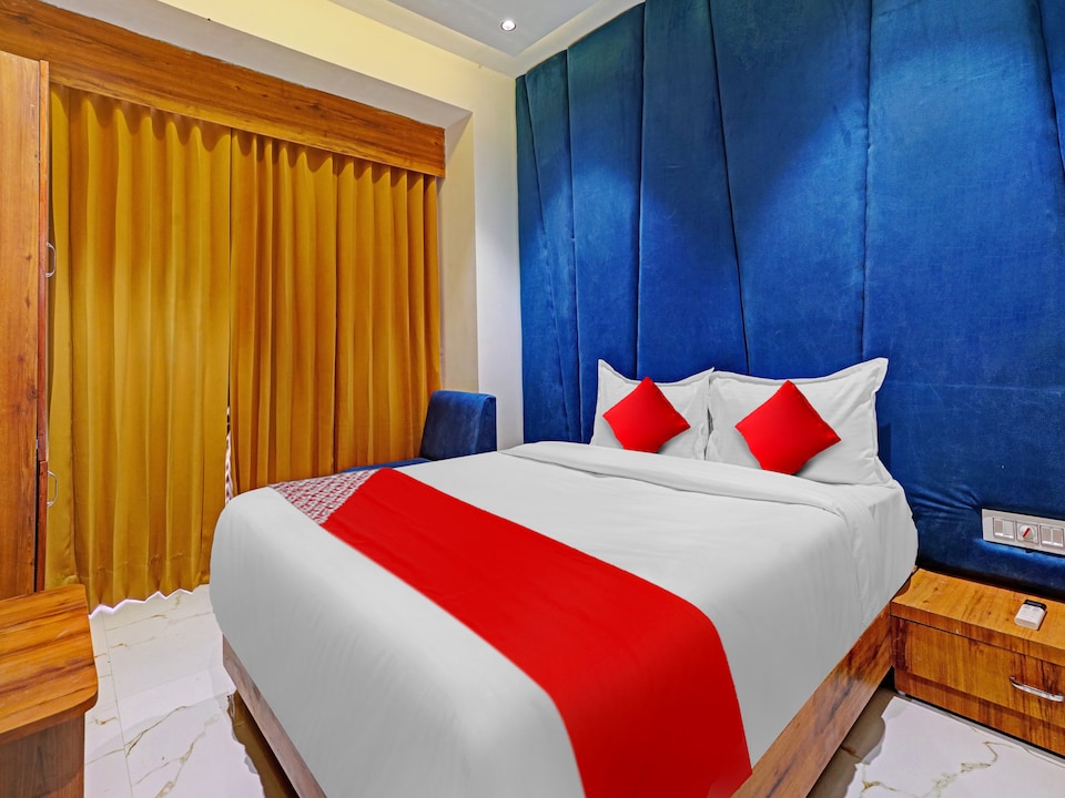 OYO Flagship 813138 Hotel Paragon, SG Highway Ahmedabad, Ahmedabad