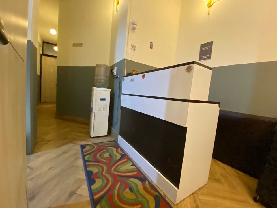 POP 81314A Kailash Inn, Greater Kailash Delhi, Delhi