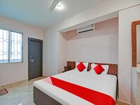 OYO Flagship Sona Residency