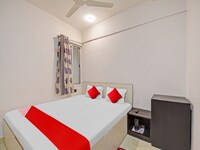 OYO Flagship Sona Residency