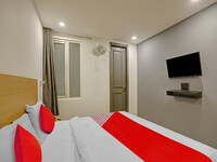 OYO Townhouse 813209 Hotel Elegance Inn