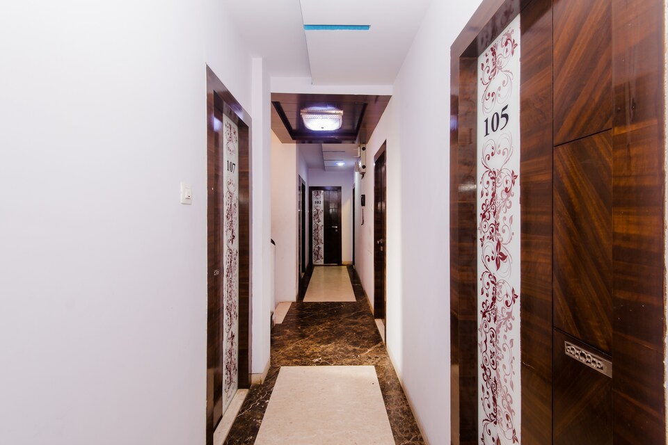 OYO 408 Hotel Satellite, Mumbai Bandra-Khar-Santacruz, Mumbai