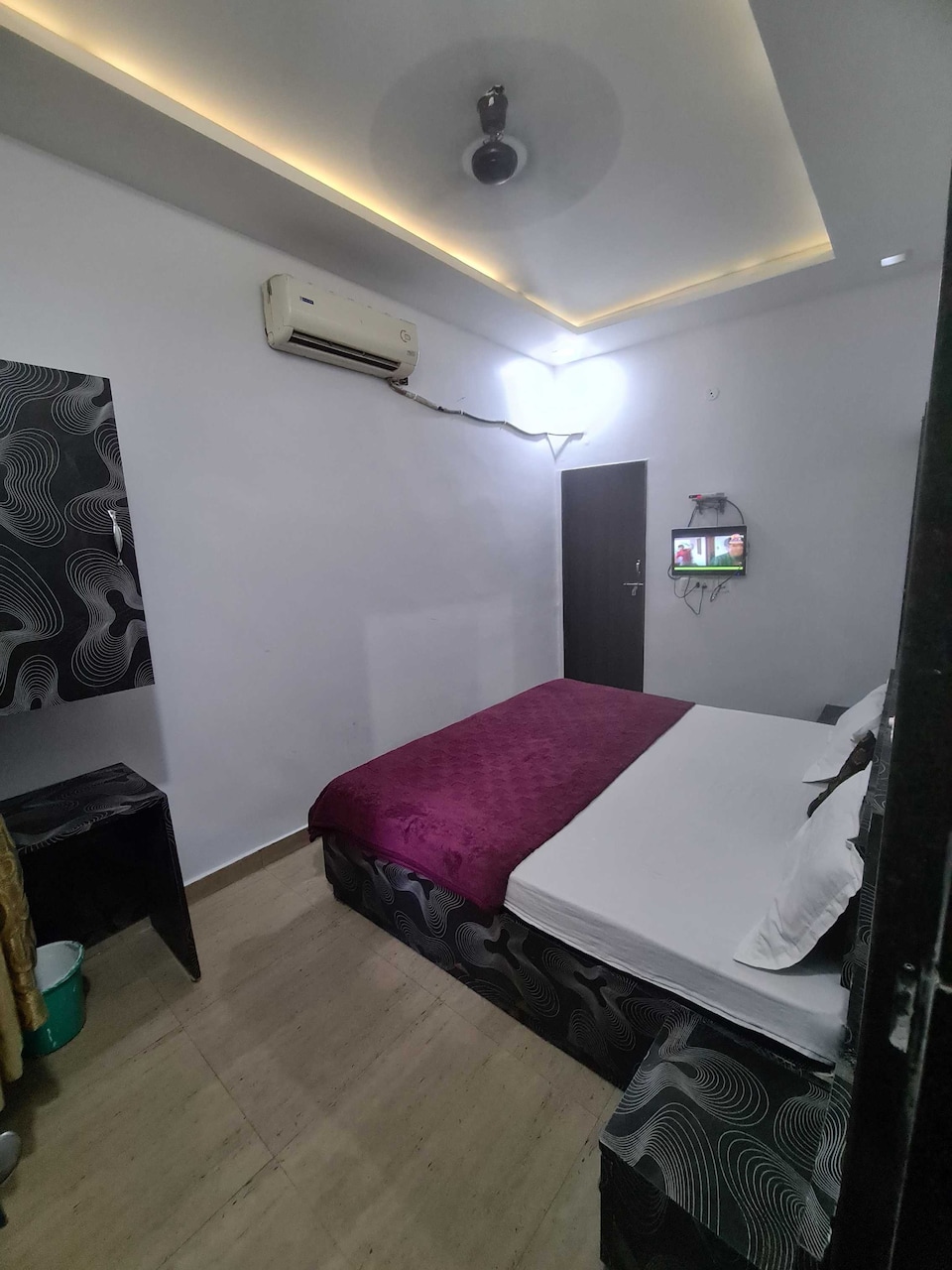 POP 81324A Hotel Tourist Inn , Station Road, Raipur