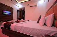 Hotel The Crown, Agra