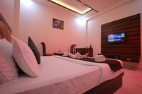 Hotel The Crown, Agra