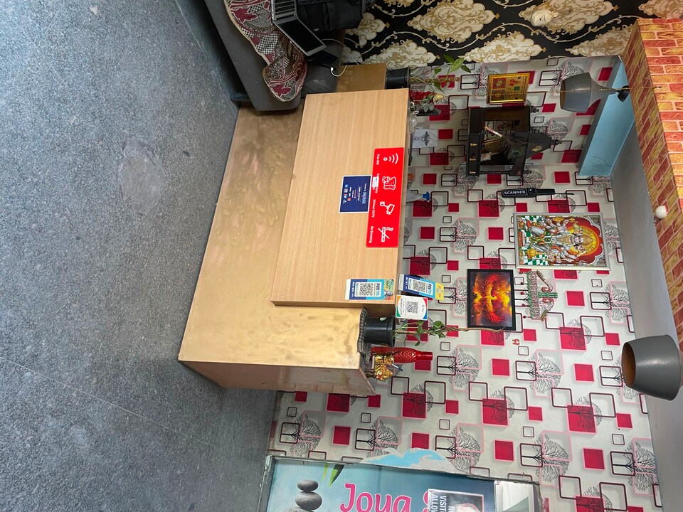 POP 81336E Hotel Couple Friendly, Dwarka Delhi, Delhi