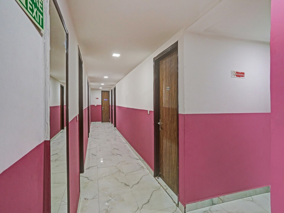 Live on DEL2297 , Kalkaji Delhi, Delhi