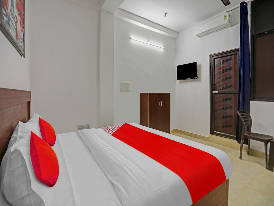 OYO Flagship Bhoomi Residency Premium, Noida City, Noida