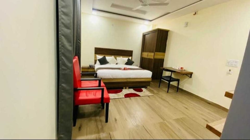 POP 81349K A V Residency , Pitampura - Rohini Delhi, Delhi