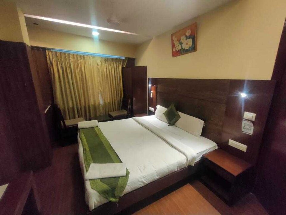 POP 81353C Hotel Pravas, Kota, Kota