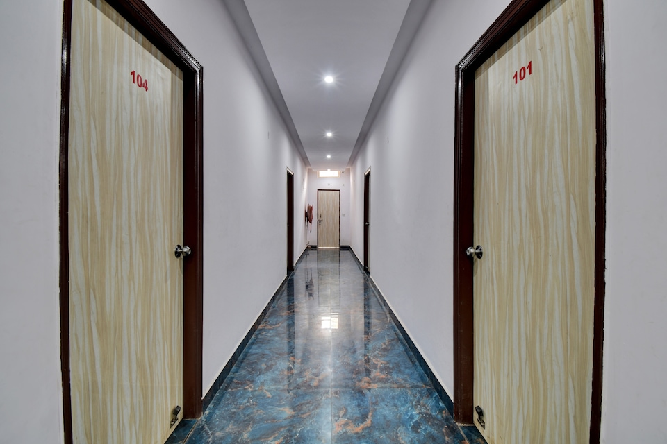 SPOT ON  Hotel Royal Paradise, Ghaziabad City, Ghaziabad
