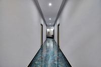 SPOT ON  Hotel Royal Paradise