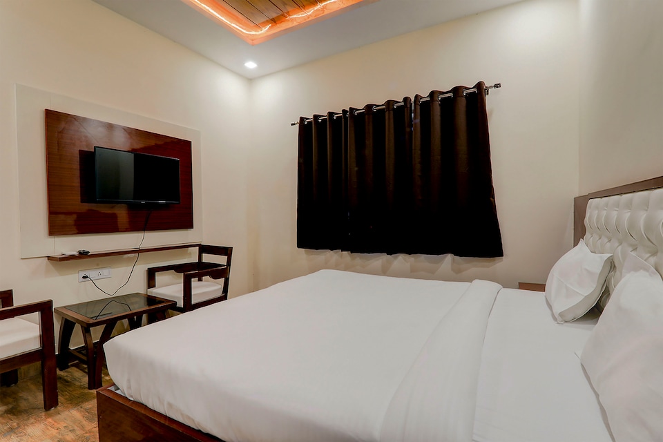 Live on LCK2367, Airport Lucknow, Lucknow