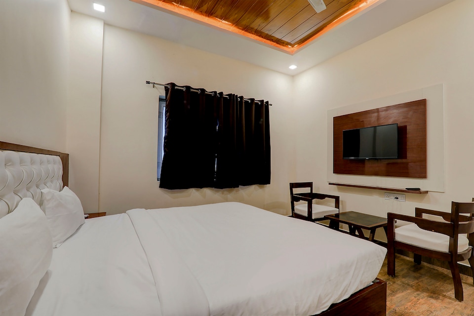 Live on LCK2367, Airport Lucknow, Lucknow