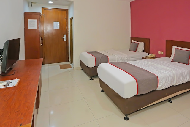 Townhouse OAK Hotel Fiducia Pasar Minggu