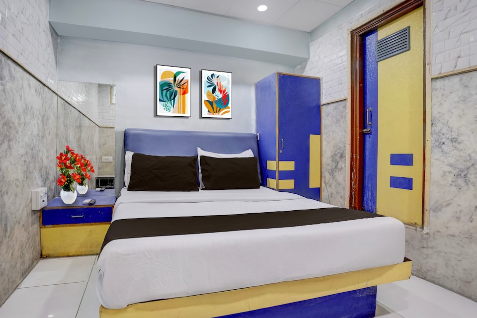 Super Hotel O MG Road Crossway Formerly Ravi Palace, Limda Chowk Rajkot, Rajkot