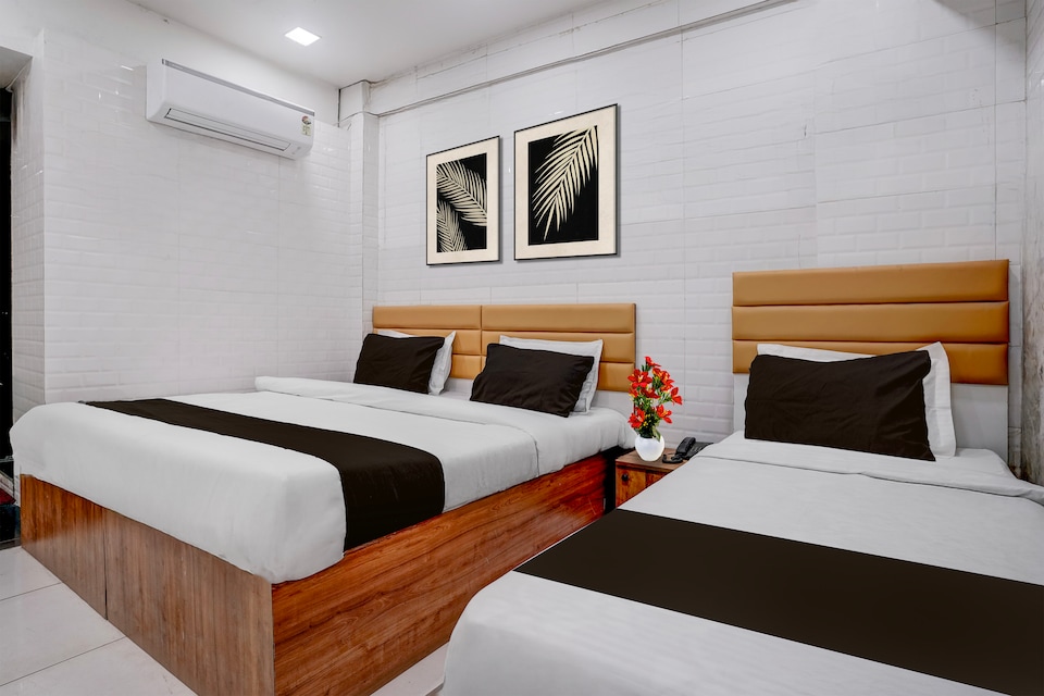 Super Hotel O MG Road Crossway Formerly Ravi Palace, Limda Chowk Rajkot, Rajkot