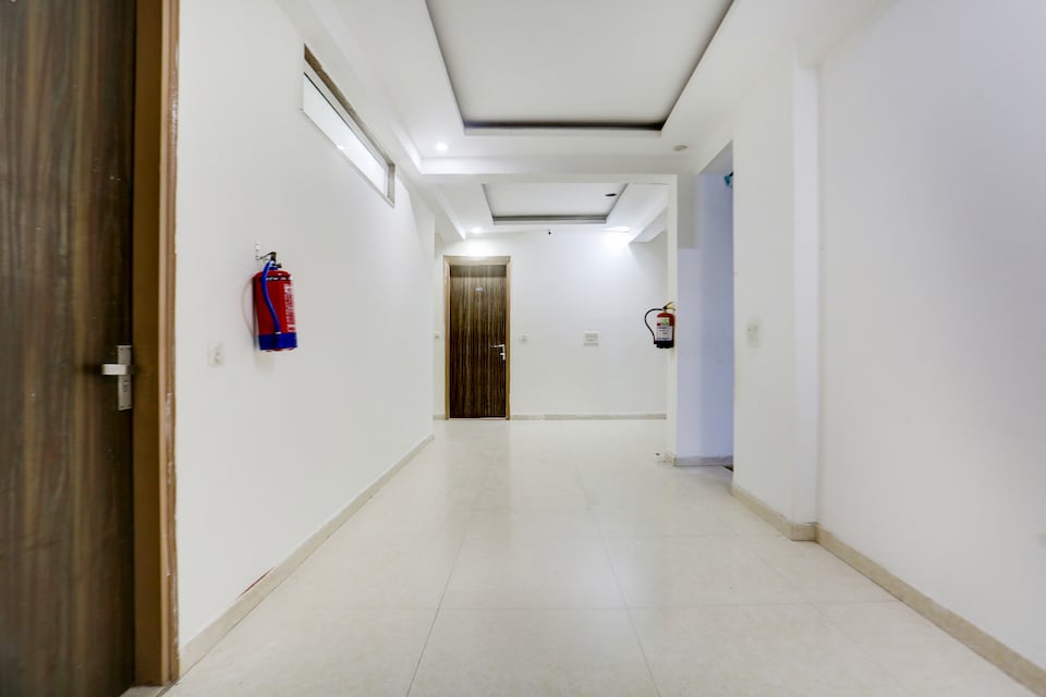 Townhouse Subhash Chowk Near Medanta Hospital Formerly L B Residency, Medanta, Gurgaon