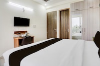 Super Hotel O Subhash Chowk Near Medanta Hospital Formerly L B Residency