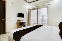 Super Hotel O Subhash Chowk Near Medanta Hospital Formerly L B Residency