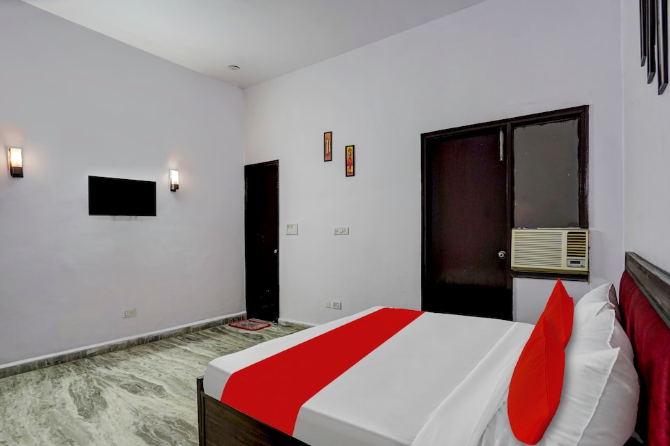 Hotel O Rest & Zone Hotel, Greater Noida, Noida