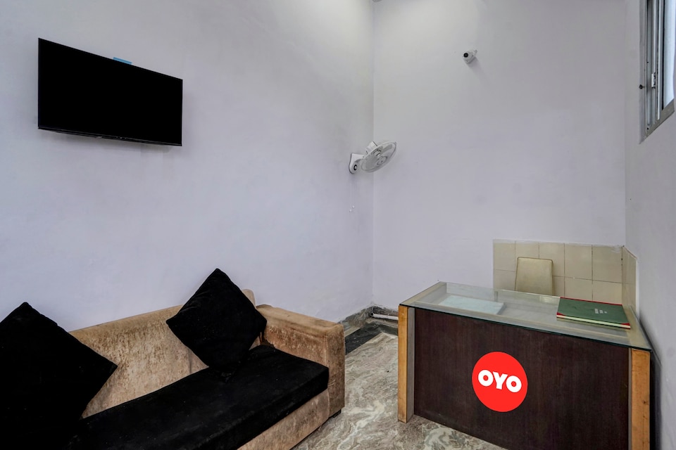 Hotel O Rest & Zone Hotel, Greater Noida, Noida