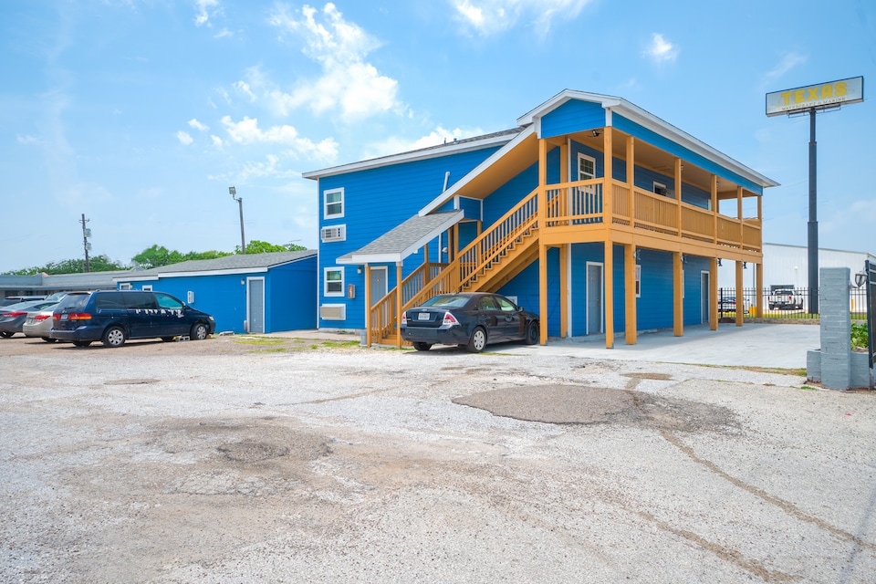 Plaza Motel Corpus Christi by OYO, Corpus Chrisit TX, Corpus Christi TX