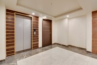 Collection O 81380A Ramji's Residency