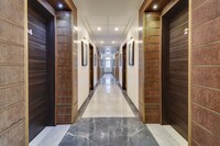 Collection O 81380A Ramji's Residency