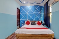 OYO 813807 Hotel WHITE SWAN